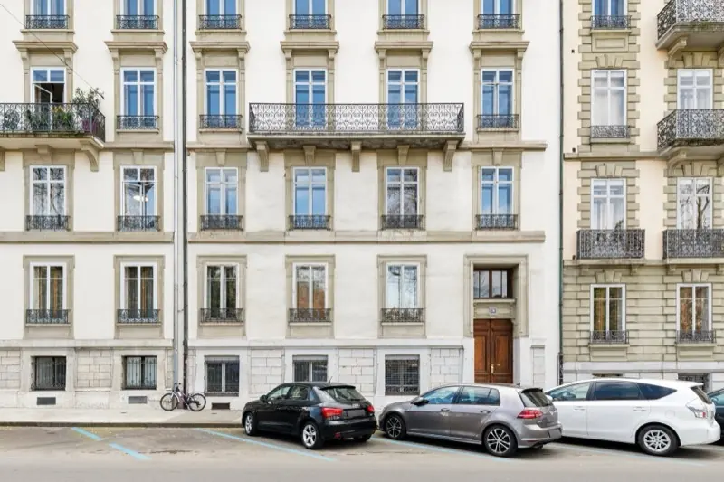 Immeuble Candolle 20, bureaux privatifs — Parc des Bastions